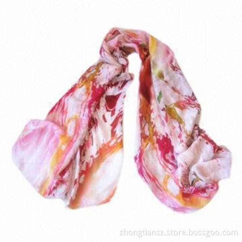 Scarf with digital printing, made of 55% wool and 45% silk, fashionable design